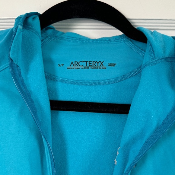 Vintage Arc’teryx 3/4 Zip Base Layering long sleeved Top with Thumb Holes - Picture 5 of 9